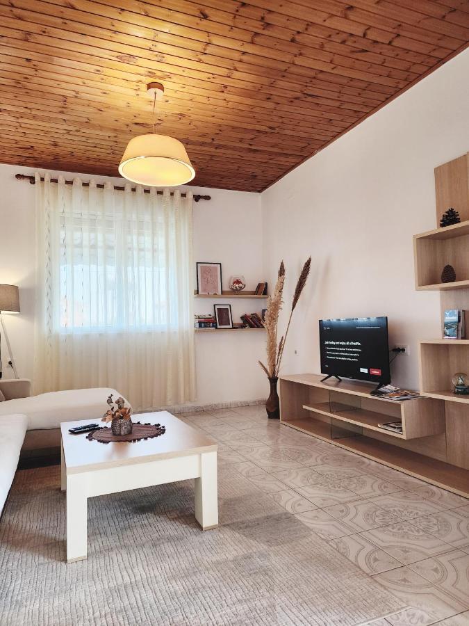Mia Guest House - Entire Home With Balcony & Garden Divjake Exterior foto